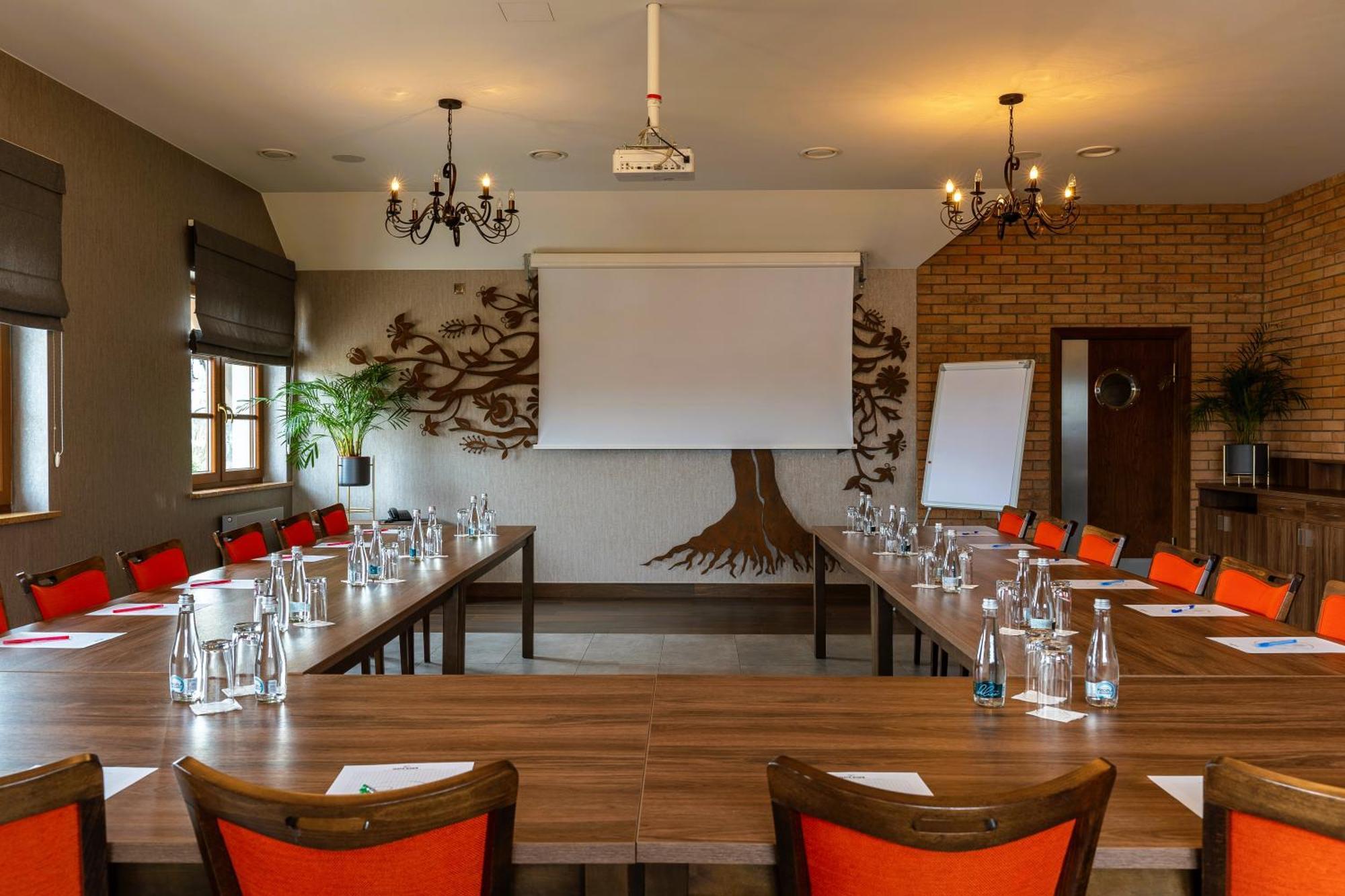 Zlota Jesien Restauracja I Noclegi Nad Jeziorem Картузы Экстерьер фото