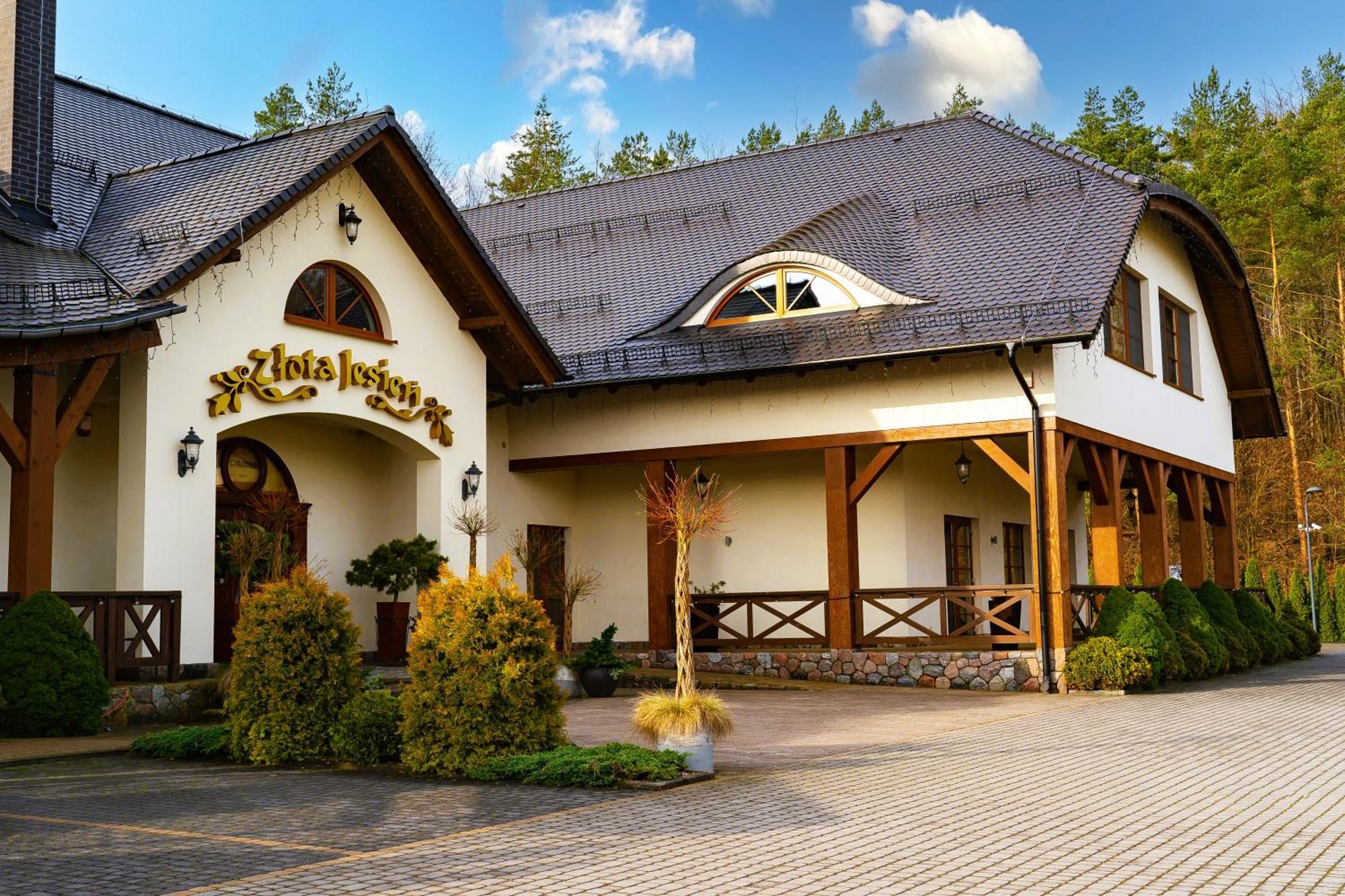 Zlota Jesien Restauracja I Noclegi Nad Jeziorem Картузы Экстерьер фото